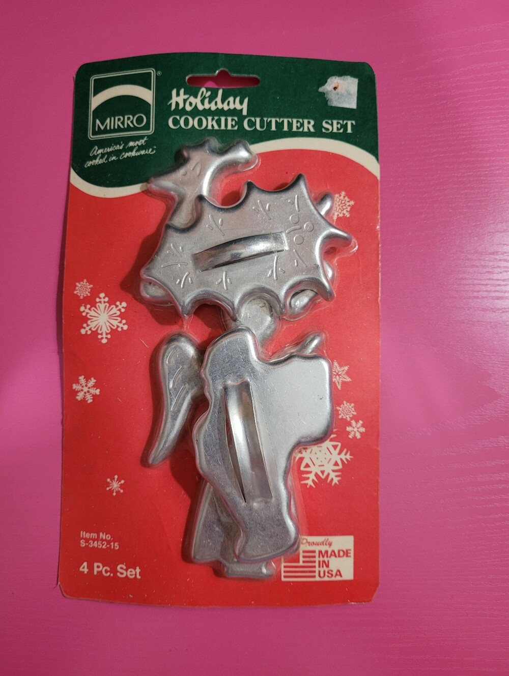 Vintage Mirro Holiday Cookie Cutter 4 Piece Set NIP (1626)